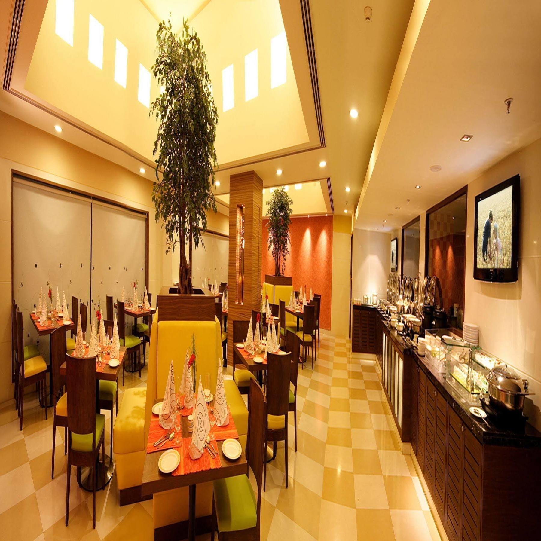 Aditya Hometel Hyderabad Esterno foto
